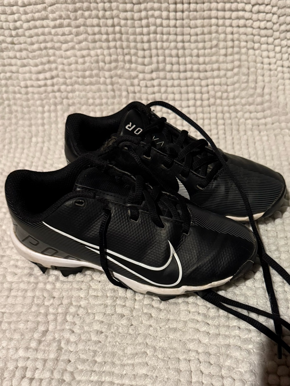 Nike Black and White Youth Baseball Vapor Cleats